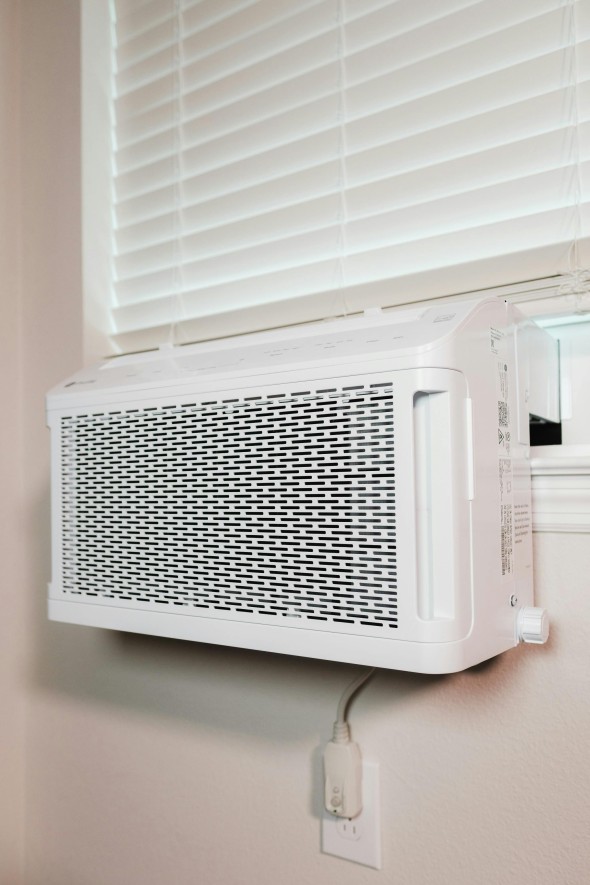 Window AC unit